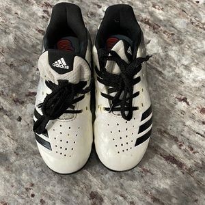 Boys baseball cleats